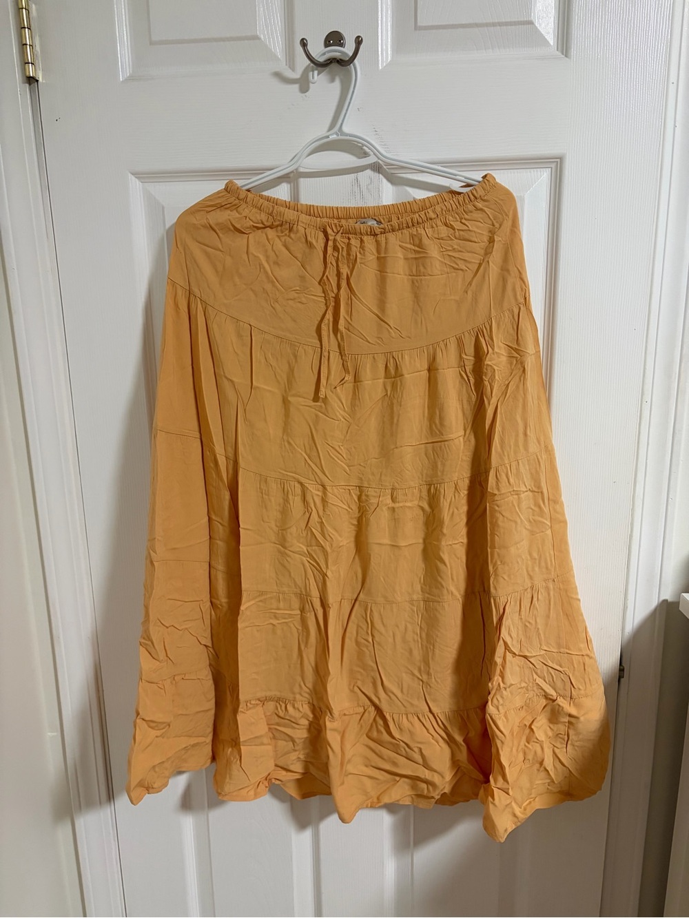 NWOT Blacktape skirt